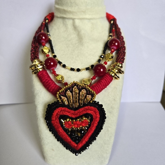 Sacred Heart Necklace - Picture 3 of 3